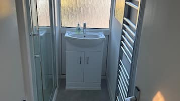 House, 2 Bedrooms, Patio, Garden View | Bathroom