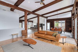 TV, fireplace, video games, stereo