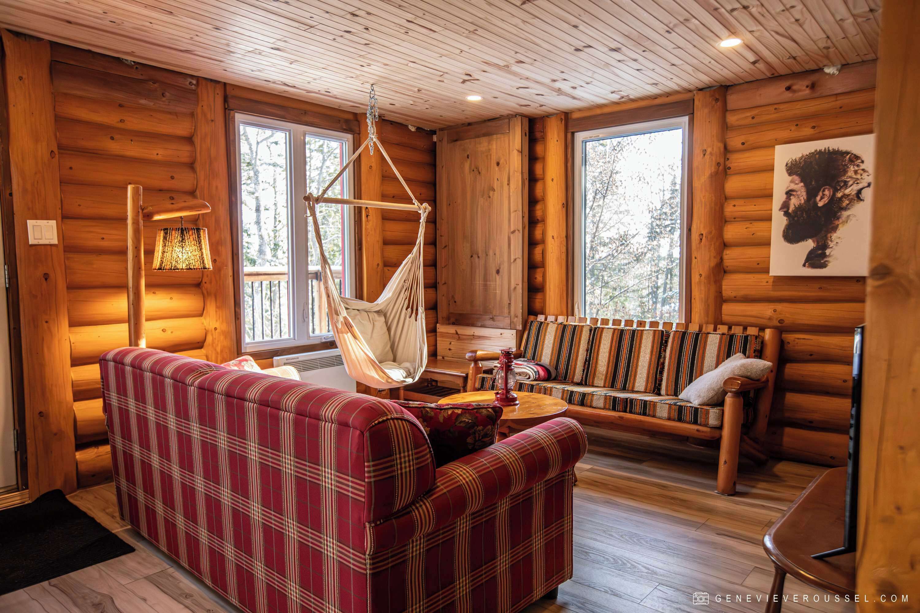 Televisión y chimenea 