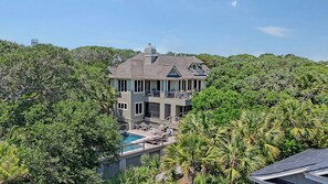 Exterior - Oceanfront, private boardwalk and pool (Kiawah Island)