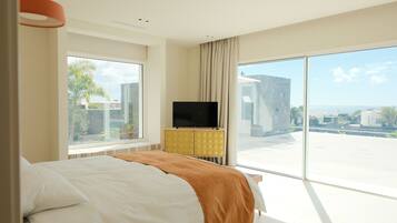 Biệt thự, quang cảnh biển | 4 phòng ngủ, màn/rèm cản sáng, bàn ủi/dụng cụ ủi quần áo