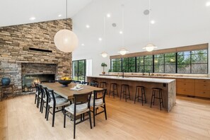 تناول الطعام