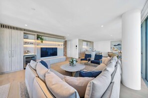 Nicht klassifiziertes Bild, 3 von 46, Schaltfläche