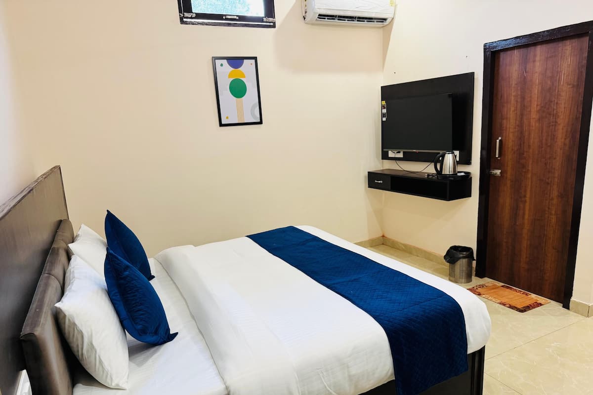 Basic Room | Free WiFi