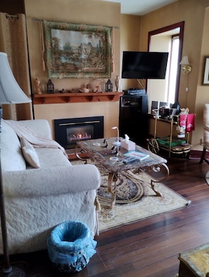 TV connectée, cheminée