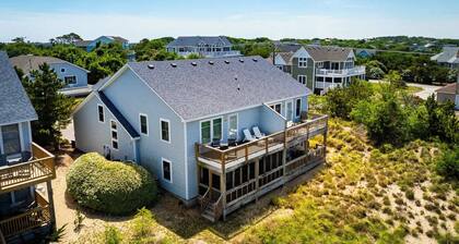 Newly Listing! Renovated bungalow steps from water