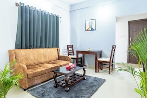 Studio, City View | Living area
