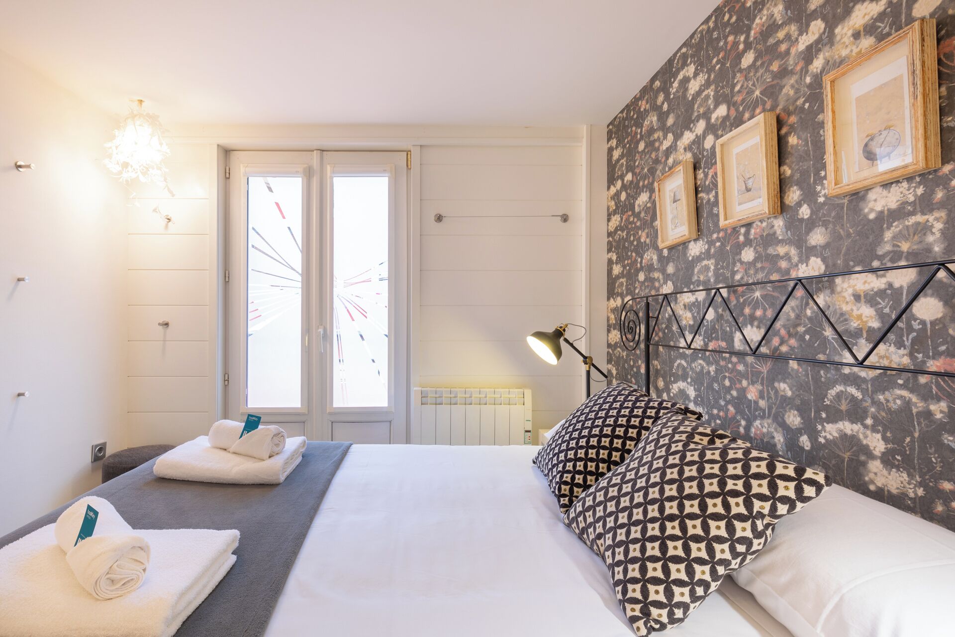 2 habitaciones, tabla de planchar con plancha, wifi y ropa de cama 