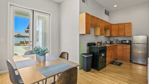 Dining - 1 BR Large Desert ADU Retreat with Bocce Court (Bermuda Dunes)
