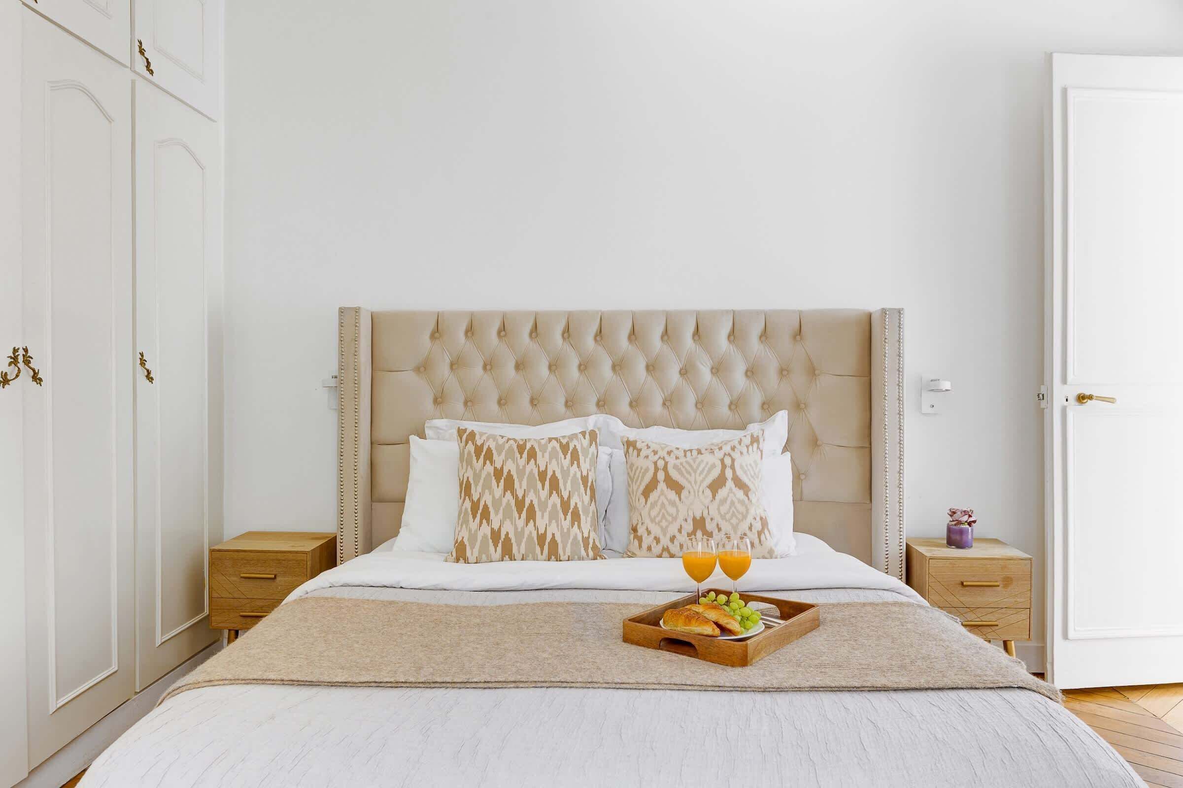 3 Schlafzimmer, Schreibtisch, Bügeleisen/Bügelbrett, Reisekinderbett