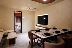 In-room dining - Gold Stage TENJIN (Fukuoka)