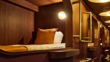 Apartment, Multiple Beds, Non Smoking, Microwave | Iron/ironing board, free WiFi, bed sheets