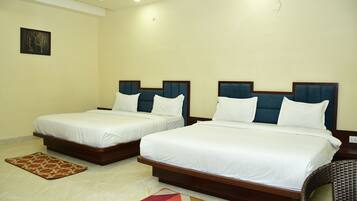 Quadruple Room | 1 bedroom, desk, laptop workspace, free WiFi