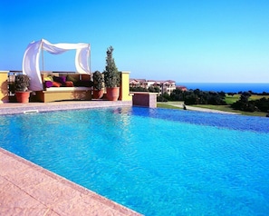 Appartement, 2 chambres | Piscine | Piscine extérieure