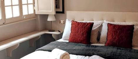 1 室のベッドルーム、WiFi