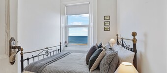 Beautiful house with spectacular views of the Pier, Lighthouse,beach and sea.