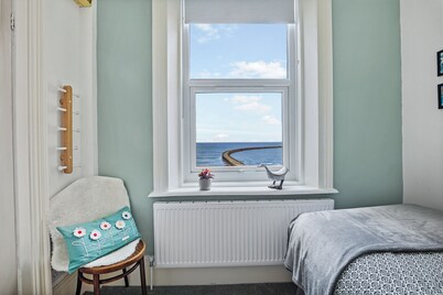 Beautiful house with spectacular views of the Pier, Lighthouse,beach and sea.