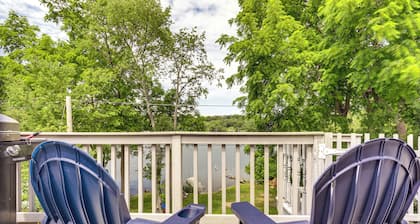 Lakefront Cottage 2 Mi to Palladium in Worcester!