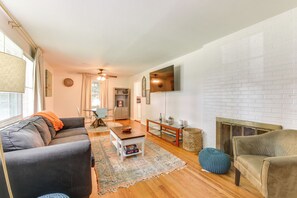 House (3 Bedrooms) | Interior - 4 Mi to Nascar Hall of Fame: Charlotte Gem w/ Yard (Charlotte)