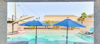 Modern Gem w/ Pool & Mtn Views in Lake Havasu City