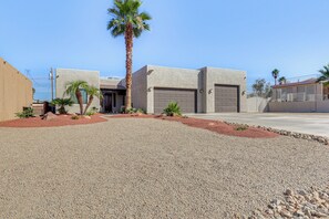 House (4 Bedrooms) | Interior - Modern Gem w/ Pool & Mtn Views in Lake Havasu City (Lake Havasu City)