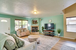 House (3 Bedrooms) | Interior