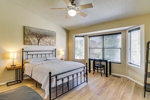 House (3 Bedrooms) | Interior - 11 Mi to River of Lights: Family Home w/ Yard (Albuquerque)