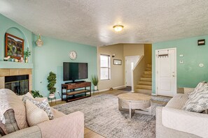 House (3 Bedrooms) | Interior - 11 Mi to River of Lights: Family Home w/ Yard (Albuquerque)