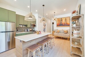 House (2 Bedrooms) | Interior