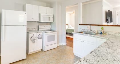 3 Mi to Historic Dtwn: Hopewell Home w/ Yard