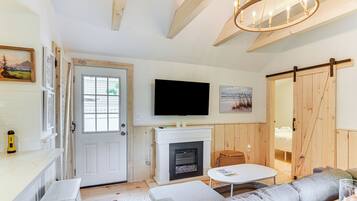 Cottage (2 Bedrooms) | Interior