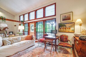 House (1 Bedroom) | Interior - 4 Mi to Lake Santeetlah: Cabin w/ Deck & Views (Robbinsville)