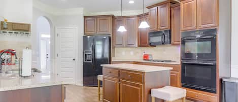 House (4 Bedrooms) | Interior