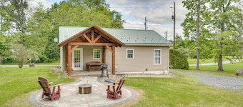 Fish, Hunt & Hike: Pet-friendly Home in Allenwood