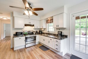 House (2 Bedrooms) | Interior