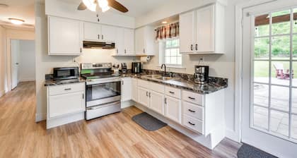 Fish, Hunt & Hike: Pet-friendly Home in Allenwood