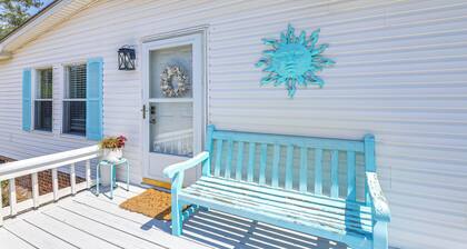 2 Blocks to Crystal Coast: Family-friendly Retreat