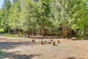 Interior - Nature-packed Mckenzie River Retreat w/ Trails! (Blue River)