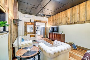 Interior - Walkable Townhome: 'M on Main' in Wytheville (Wytheville)