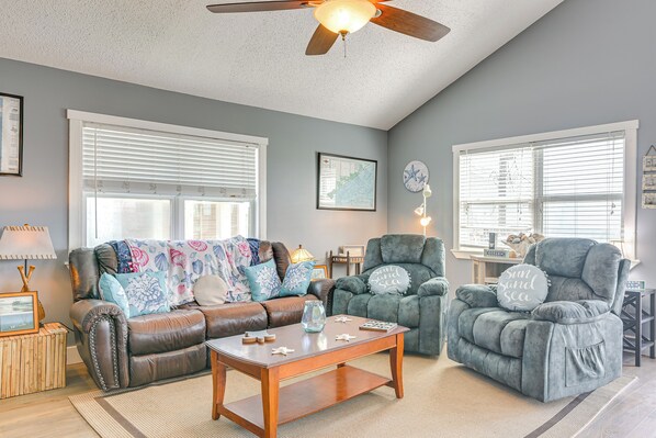 House (3 Bedrooms) | Interior