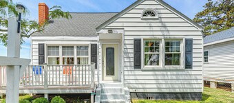 Walkable Beach Retreat on Chesapeake Bay!