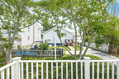 Walkable Beach Retreat on Chesapeake Bay!