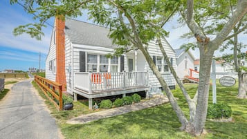 House (3 Bedrooms) | Front of property
