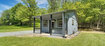 Hike to Hot Springs! Monterey Cabin on 4 Acres