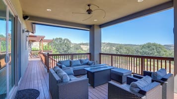 House (4 Bedrooms) | Front of property