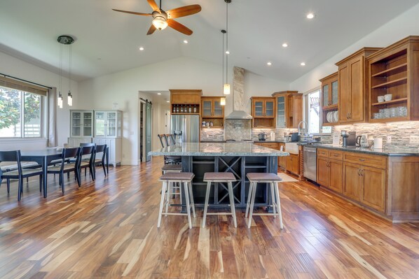 House (4 Bedrooms) | Interior