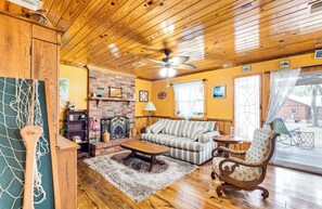 Cottage (1 Bedroom) | Interior