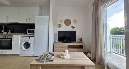 COMPLETE APARTMENT WITH TERRACE