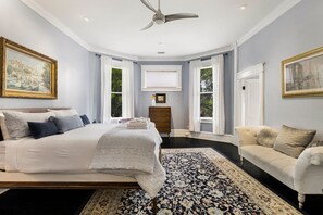 4 chambres, fer et planche à repasser, Wi-Fi gratuit, draps fournis