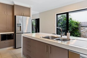 House | 4 bedrooms, Internet - Modere - Pool Entertainer Child Pet (Cairns)